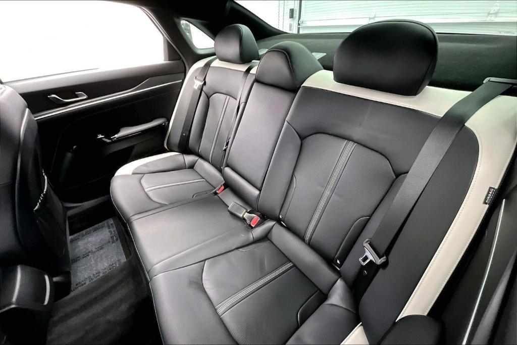 used 2025 Kia K5 car, priced at $30,000