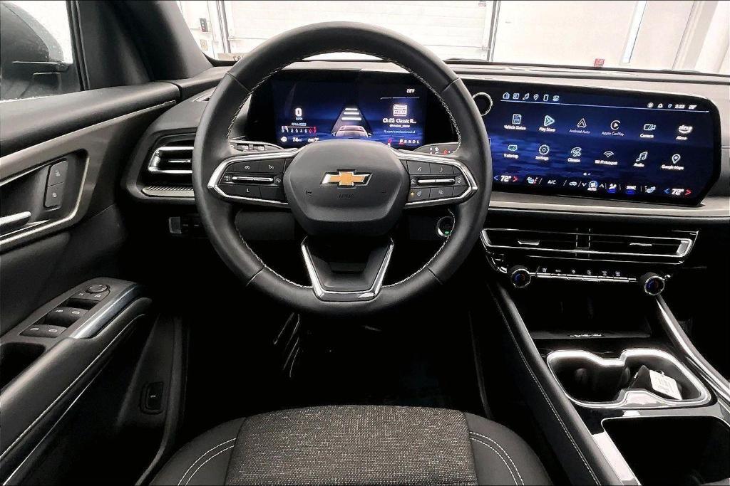 used 2025 Chevrolet Traverse car, priced at $36,698