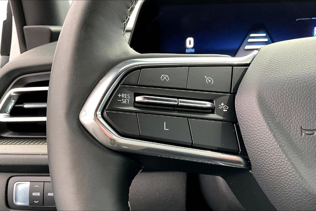 used 2025 Chevrolet Traverse car, priced at $36,698