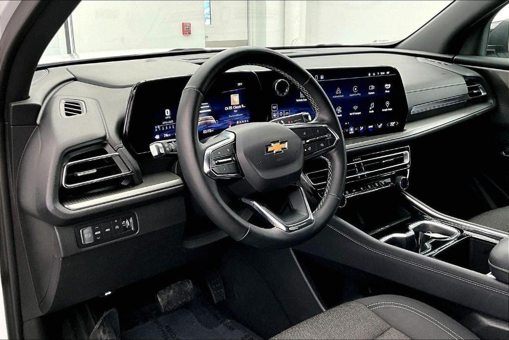 used 2025 Chevrolet Traverse car, priced at $36,698