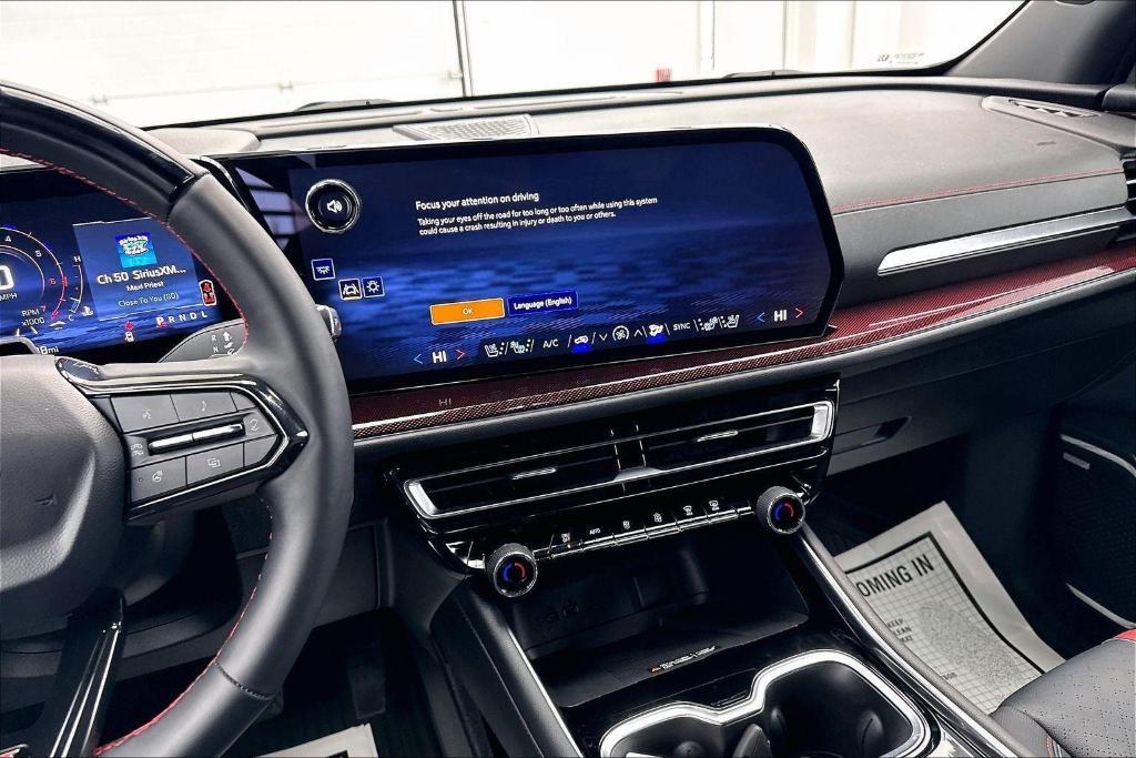 used 2024 Chevrolet Traverse car, priced at $49,898