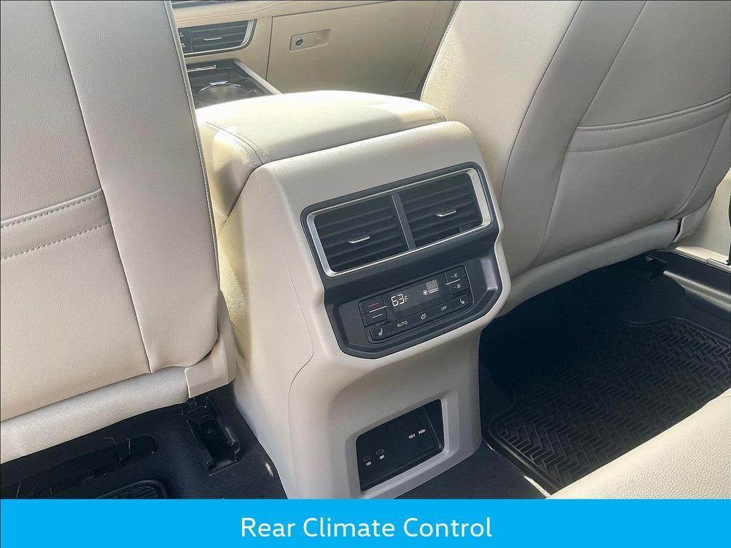 new 2026 Volkswagen Atlas car, priced at $53,091