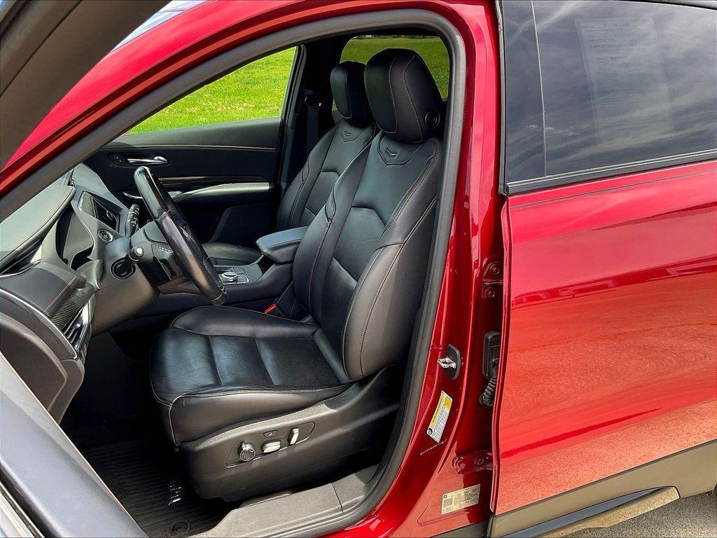 used 2019 Cadillac XT4 car, priced at $18,500