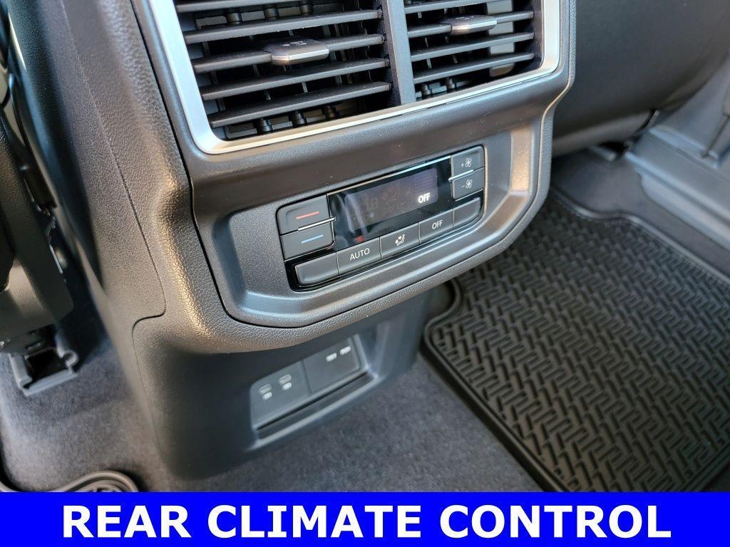 new 2026 Volkswagen Atlas car, priced at $44,786