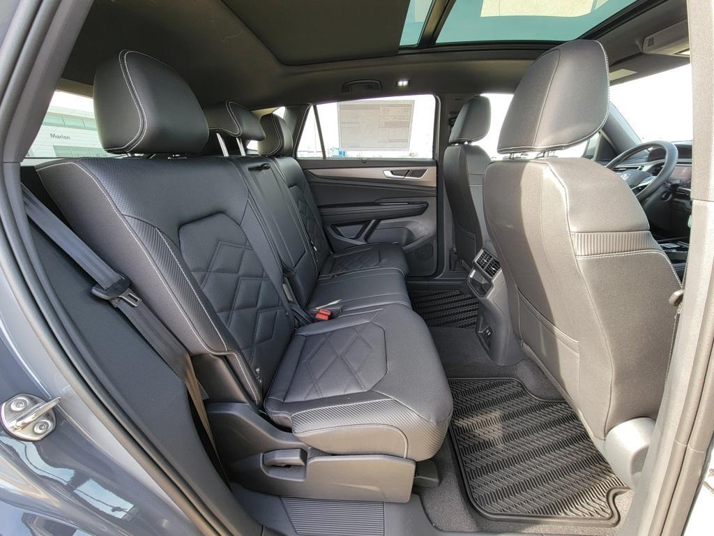 new 2026 Volkswagen Atlas Cross Sport car, priced at $45,701