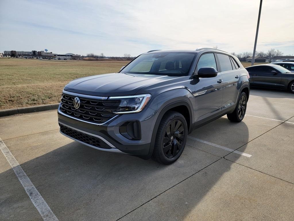 new 2026 Volkswagen Atlas Cross Sport car, priced at $45,701
