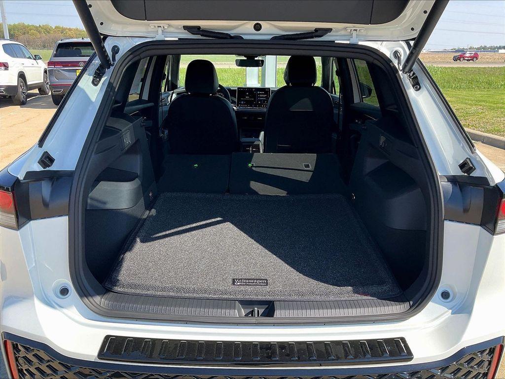 new 2026 Volkswagen Tiguan car, priced at $37,251