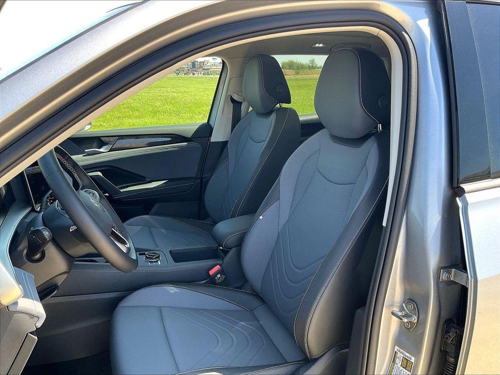 new 2026 Volkswagen Tiguan car, priced at $33,786