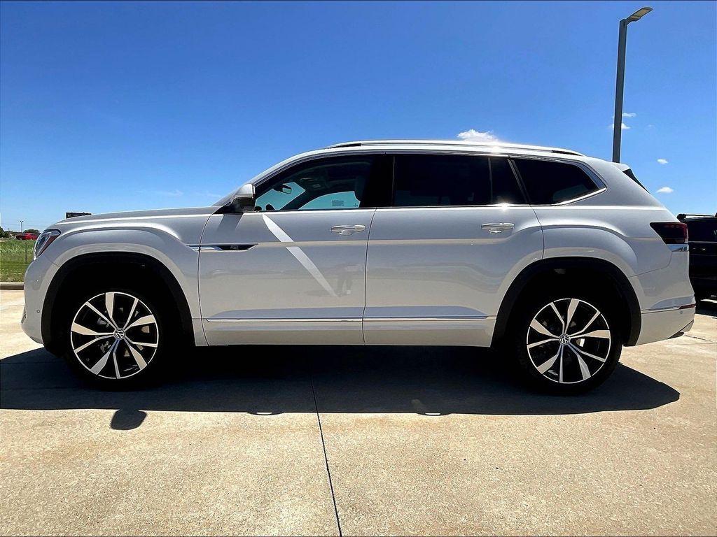 new 2026 Volkswagen Atlas car, priced at $53,091