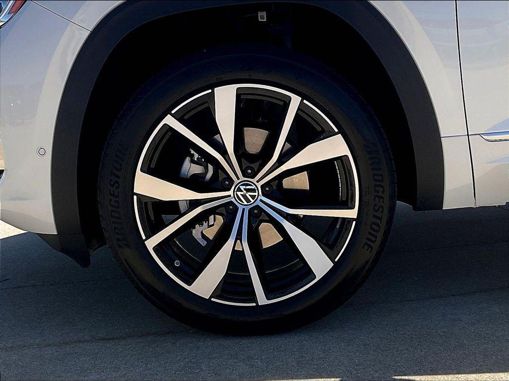 new 2026 Volkswagen Atlas car, priced at $53,091