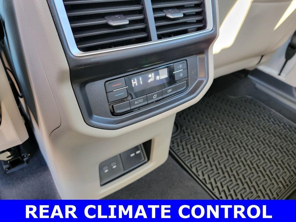 new 2026 Volkswagen Atlas car, priced at $44,786