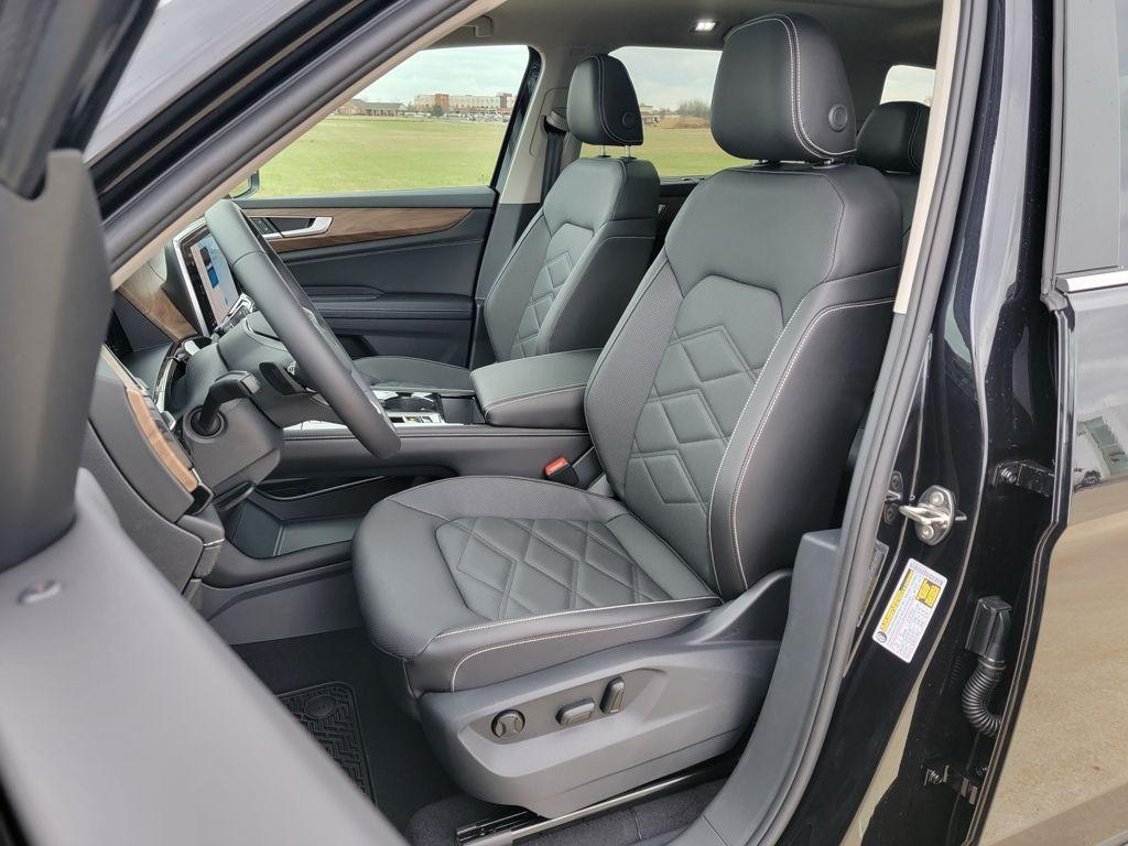 new 2026 Volkswagen Atlas car, priced at $46,931