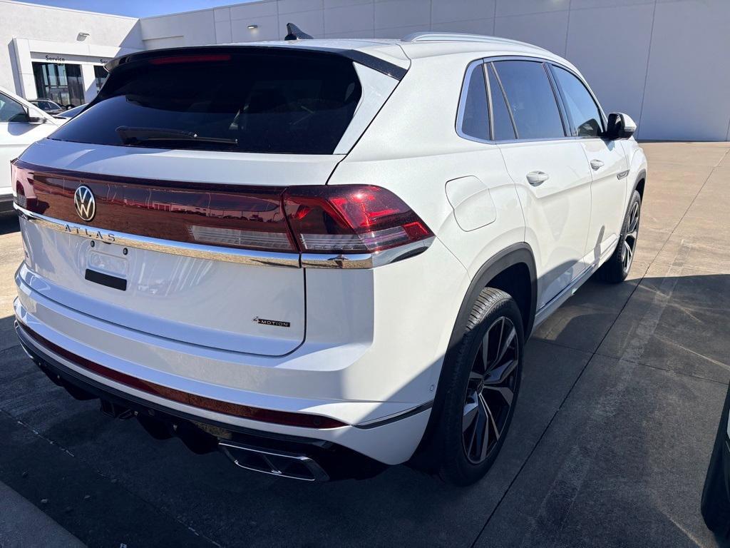 new 2026 Volkswagen Atlas Cross Sport car, priced at $53,143