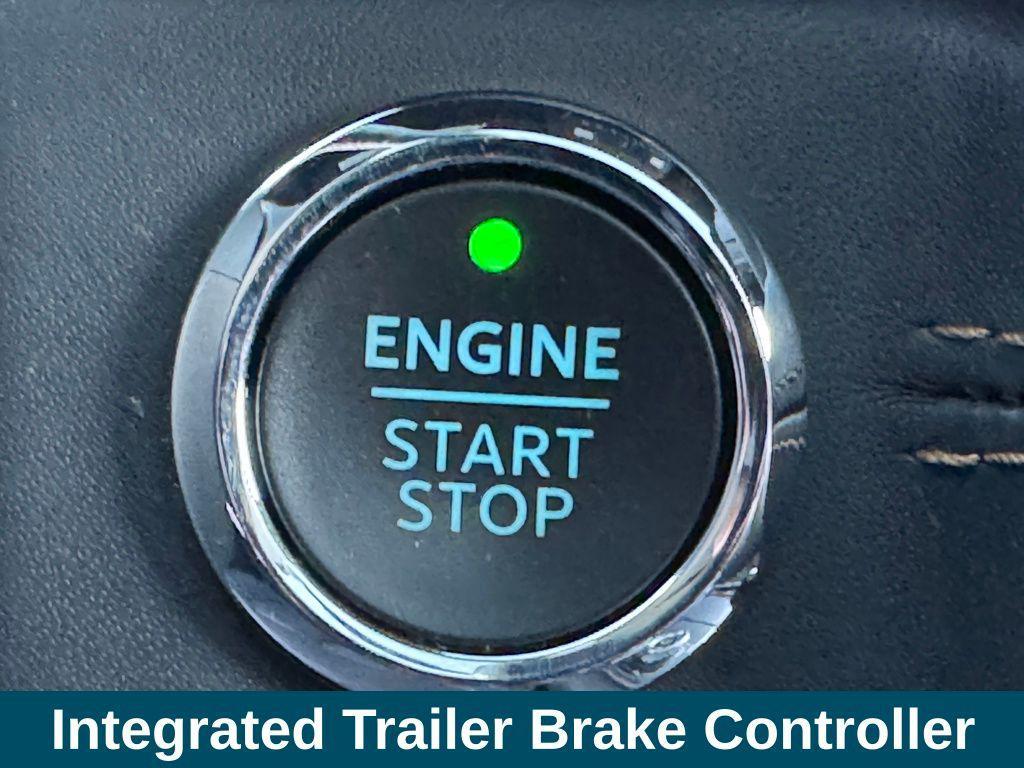 used 2022 Ford Expedition car, priced at $49,651