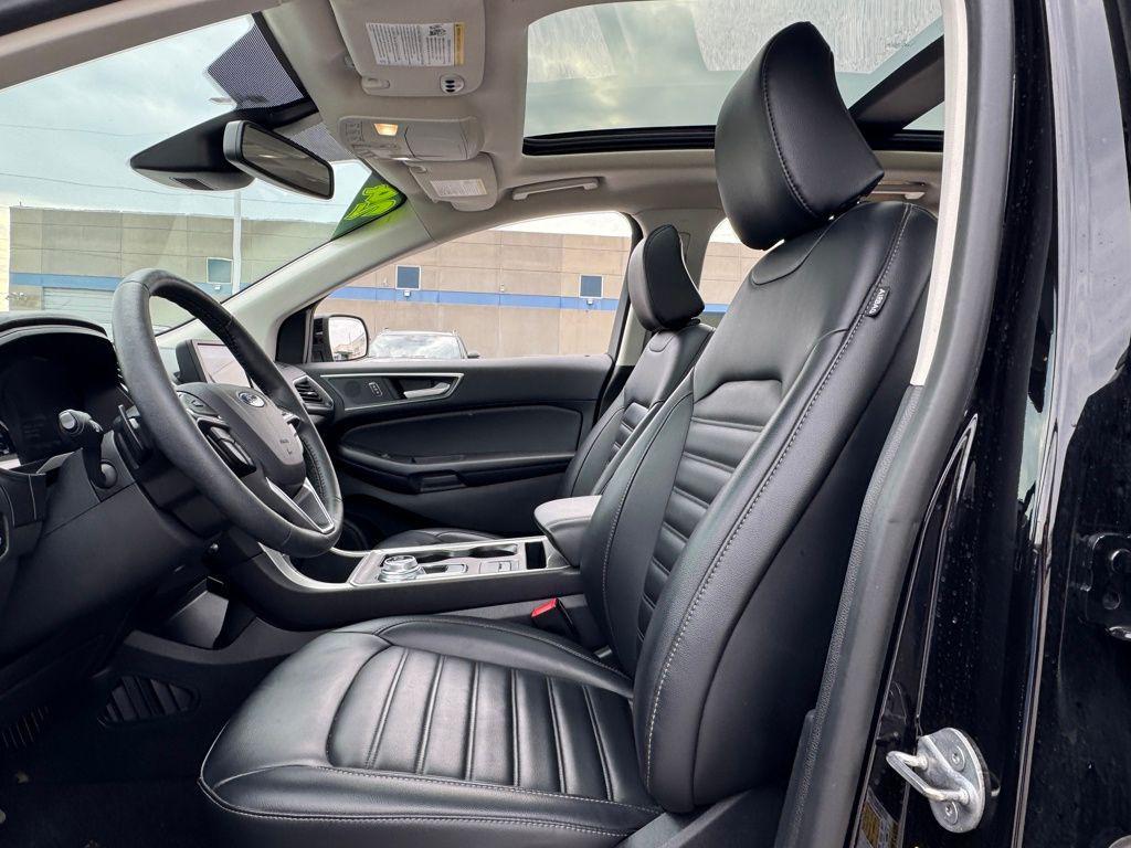 used 2024 Ford Edge car, priced at $28,000