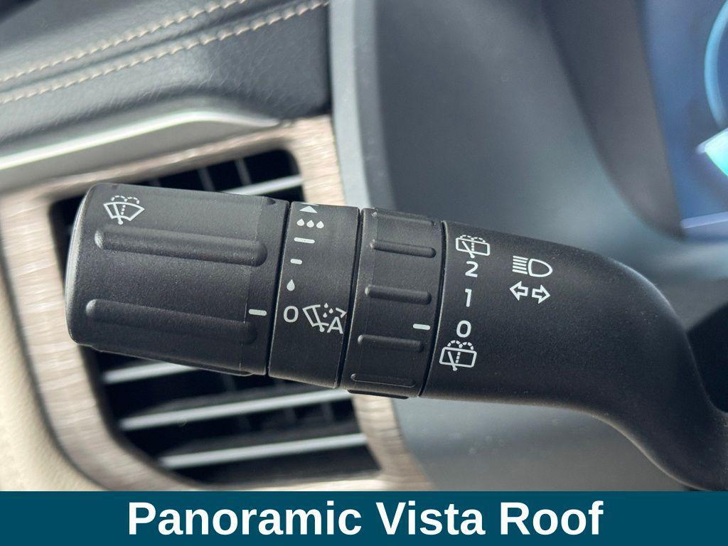 used 2023 Ford Expedition car, priced at $48,000