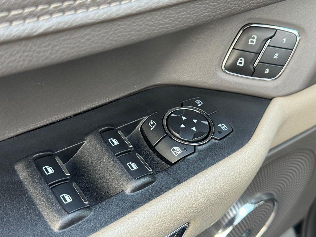 used 2019 Ford Expedition car, priced at $23,000