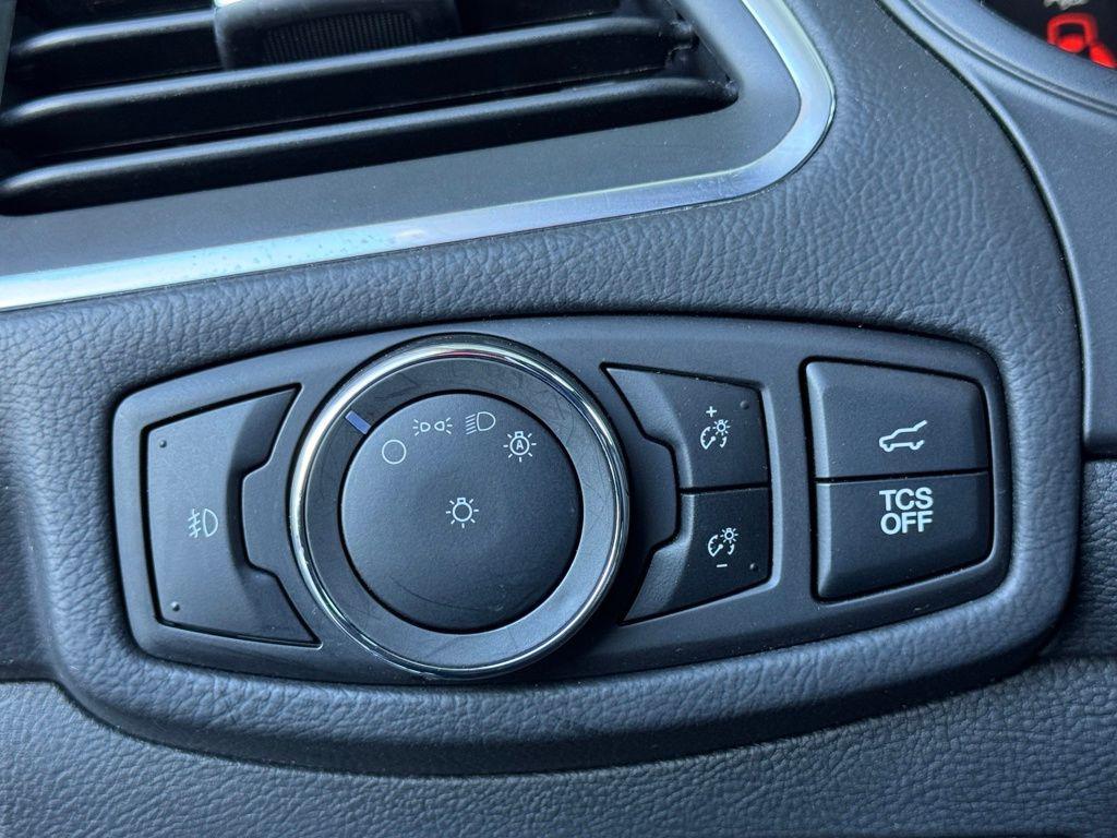 used 2024 Ford Edge car, priced at $28,890