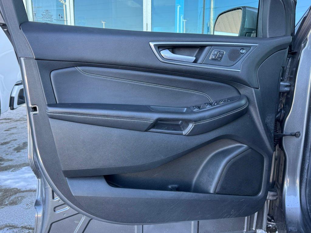 used 2024 Ford Edge car, priced at $28,890