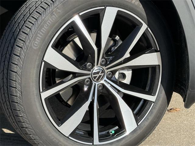 new 2026 Volkswagen Atlas car, priced at $54,591