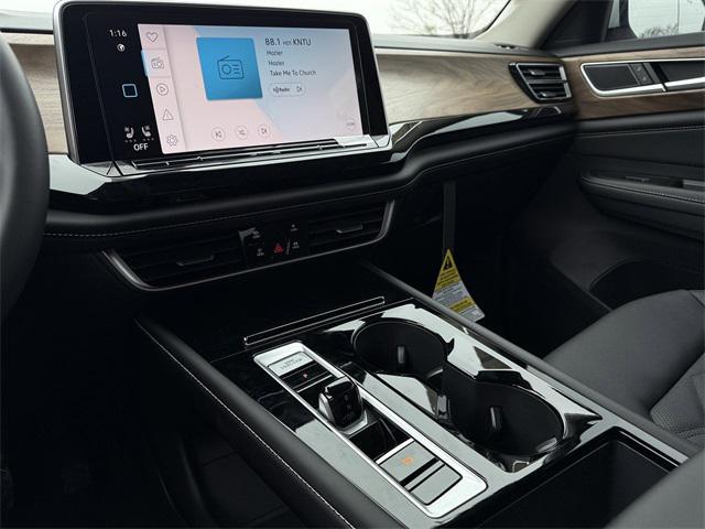 new 2026 Volkswagen Atlas car, priced at $42,685