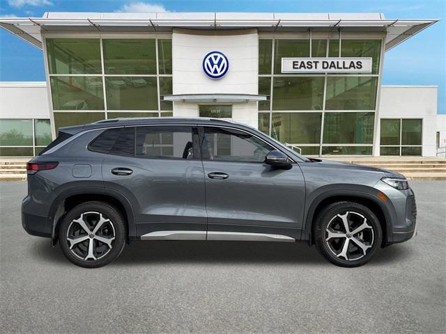 used 2025 Volkswagen Tiguan car, priced at $32,187