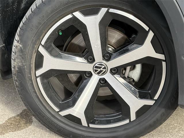 used 2025 Volkswagen Tiguan car, priced at $32,187