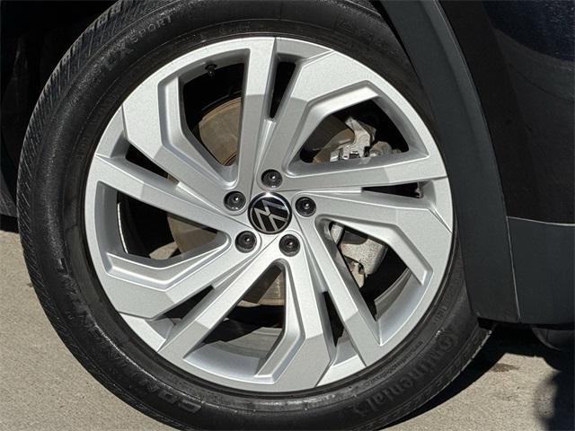 used 2021 Volkswagen Atlas car, priced at $24,998