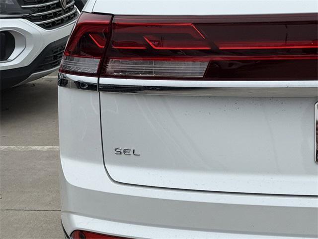 new 2026 Volkswagen Atlas Cross Sport car, priced at $46,853