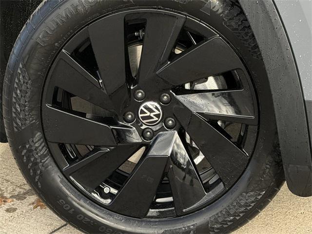 new 2026 Volkswagen Atlas car, priced at $45,031