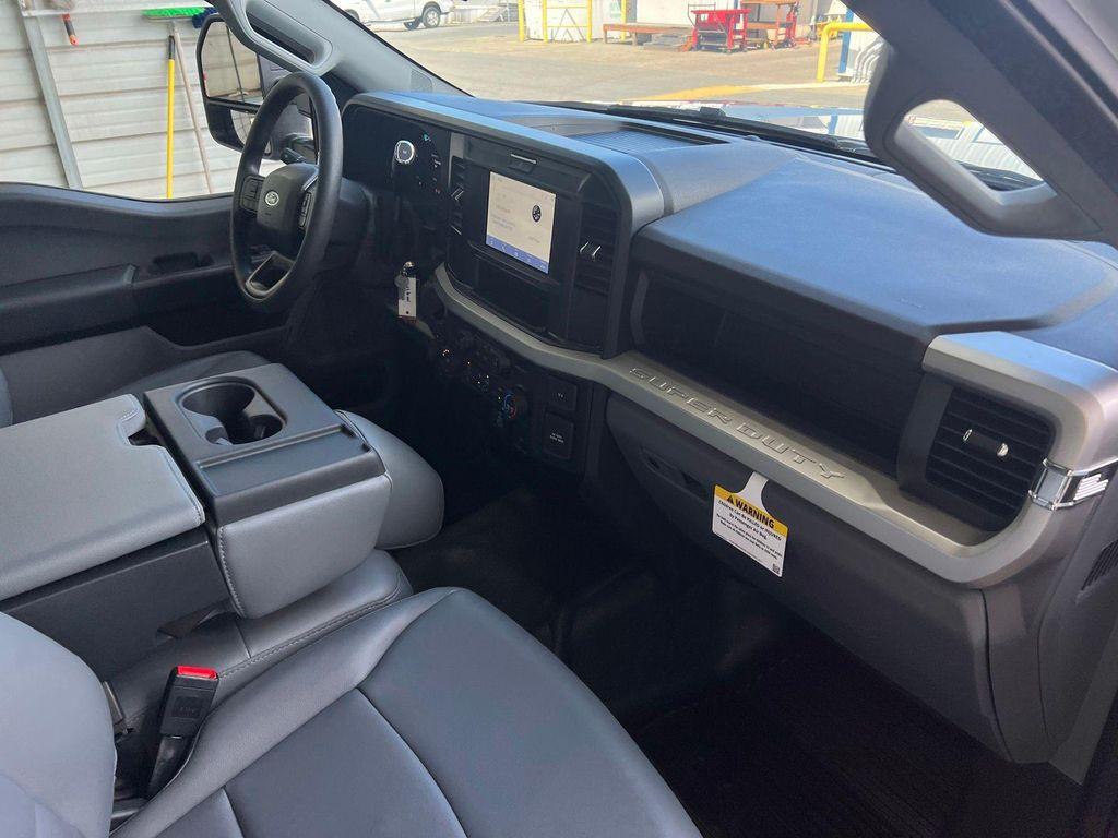 new 2025 Ford F-350 car, priced at $70,288