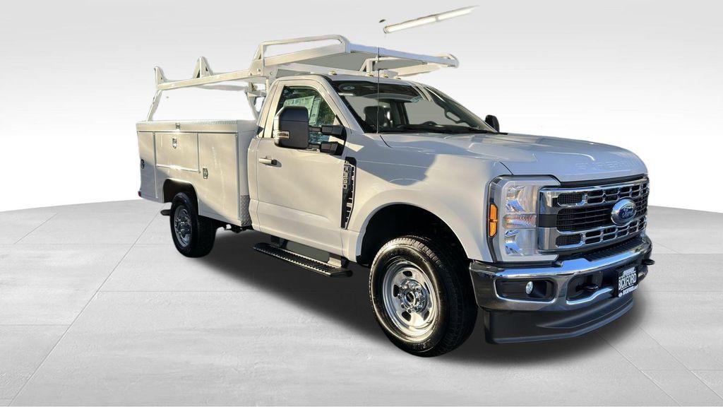 new 2025 Ford F-350 car, priced at $66,618