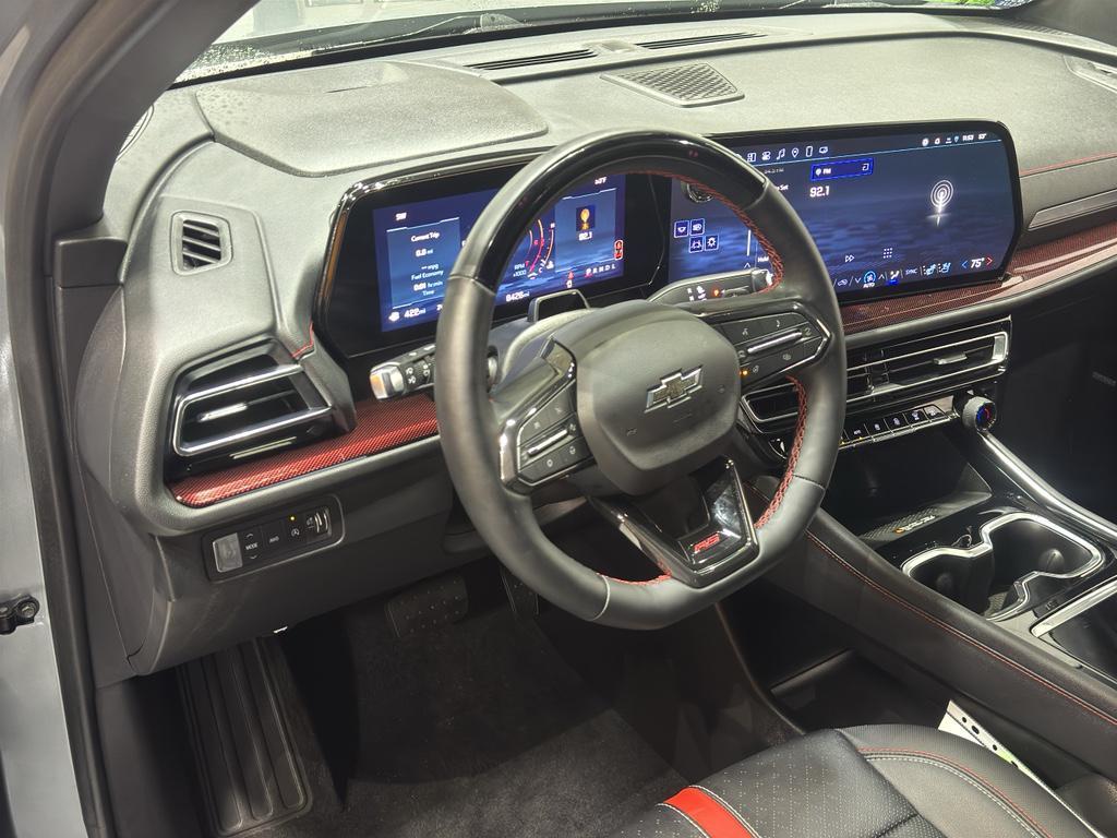 used 2025 Chevrolet Traverse car, priced at $52,790