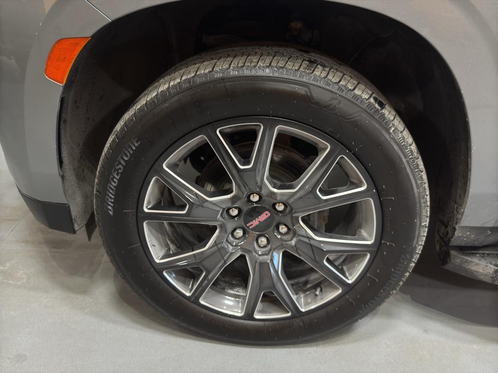 used 2024 GMC Yukon XL car, priced at $75,990