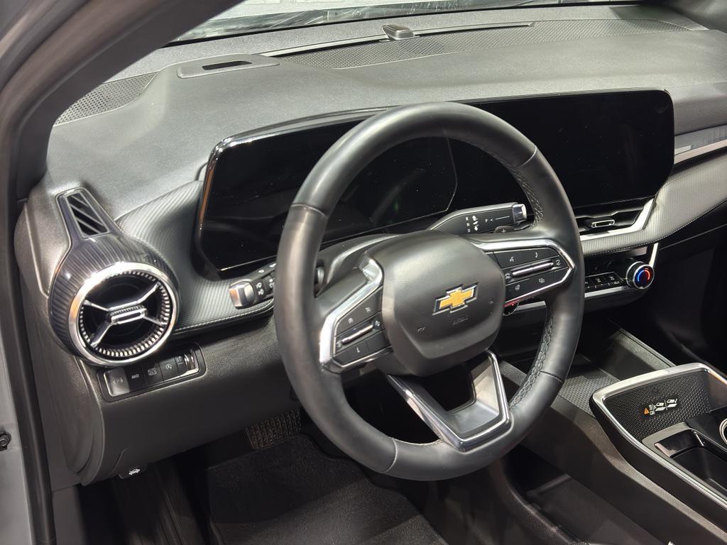 used 2025 Chevrolet Equinox car, priced at $28,240
