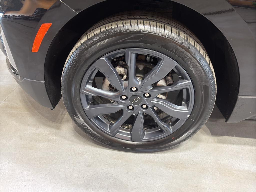 used 2022 Chevrolet Equinox car, priced at $25,490