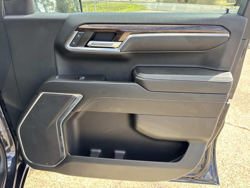 used 2023 GMC Sierra 1500 car, priced at $42,995