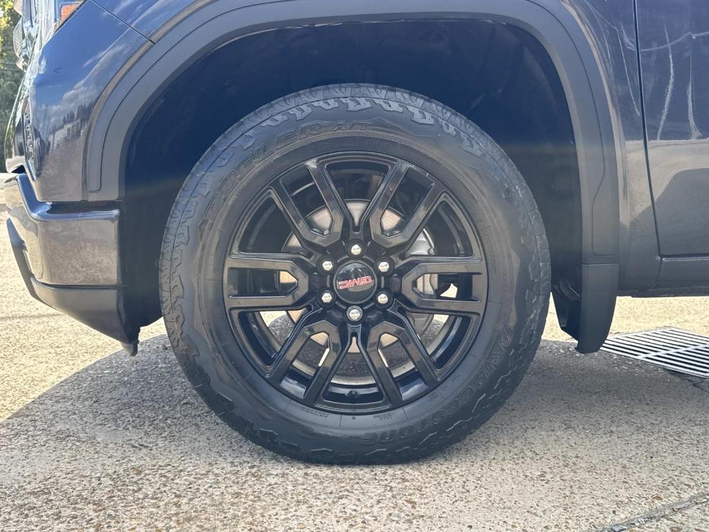 used 2023 GMC Sierra 1500 car, priced at $42,995