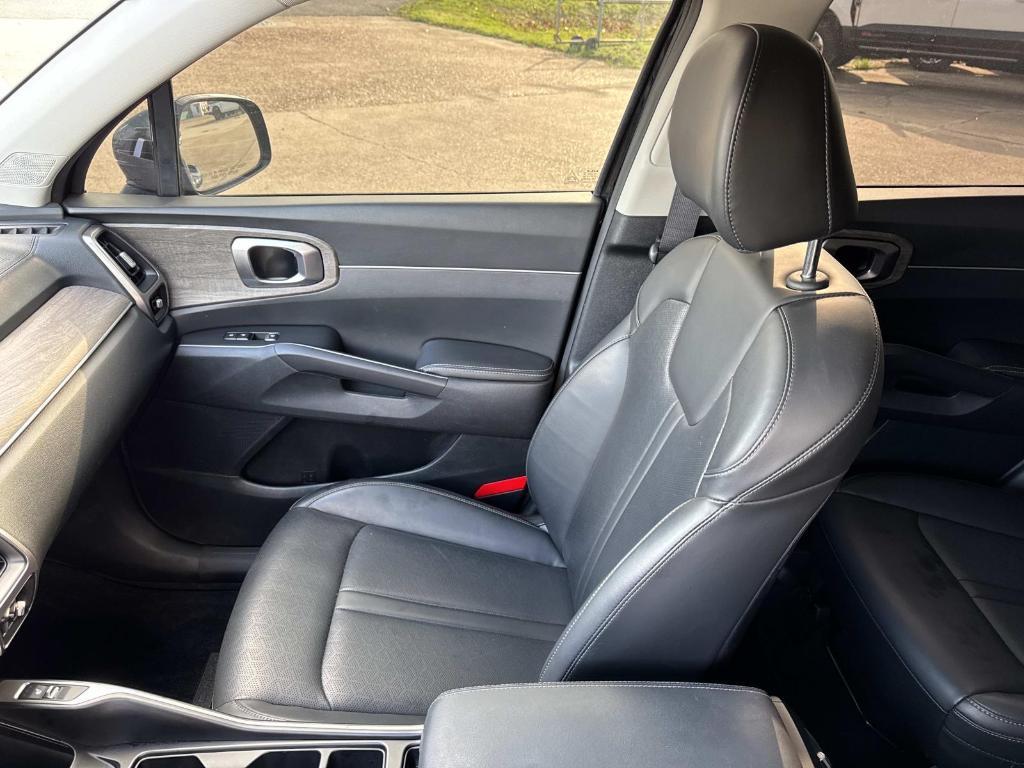 used 2023 Kia Sorento car, priced at $30,495