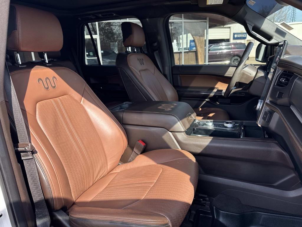 used 2024 Ford Expedition car, priced at $57,995