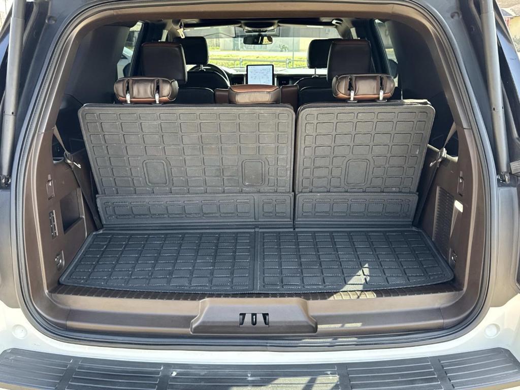 used 2024 Ford Expedition car, priced at $57,995