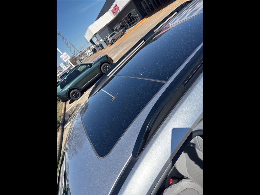 used 2025 Honda Pilot car, priced at $48,995