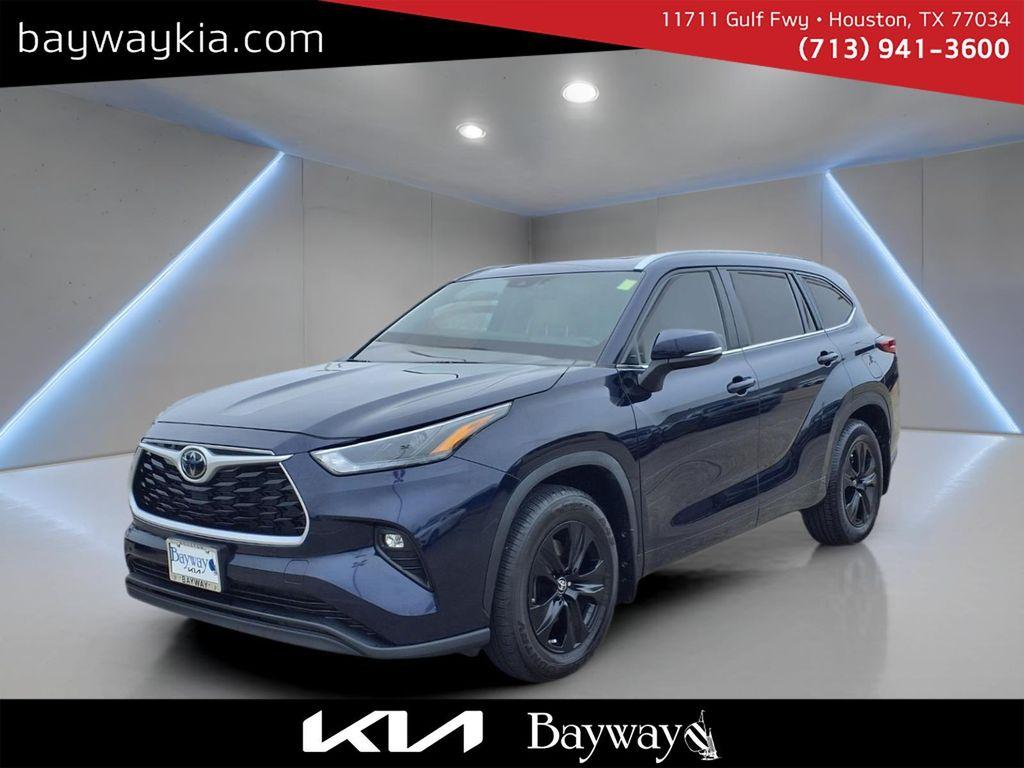 used 2023 Toyota Highlander car, priced at $37,931