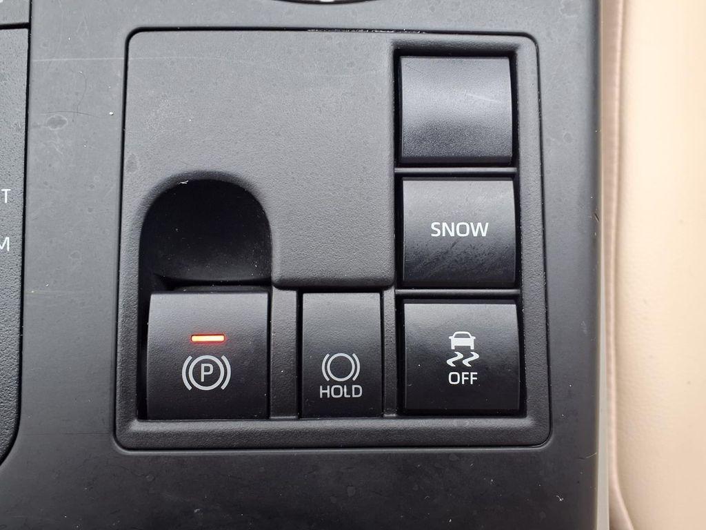 used 2023 Toyota Highlander car, priced at $37,931