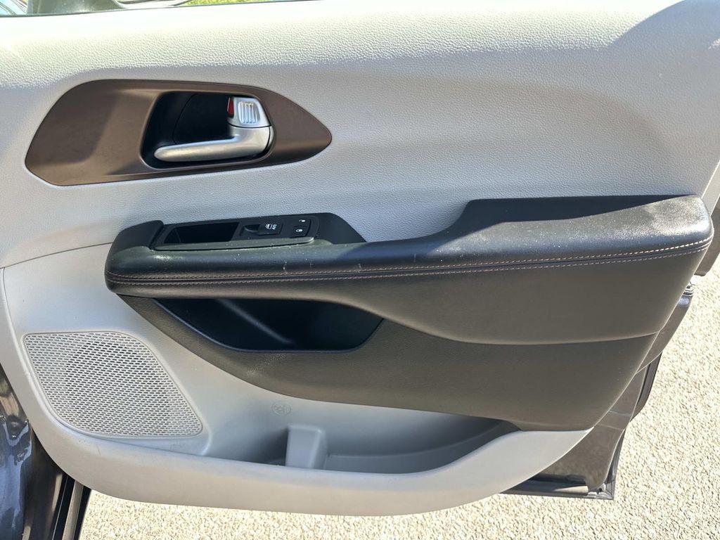 used 2017 Chrysler Pacifica car, priced at $12,748