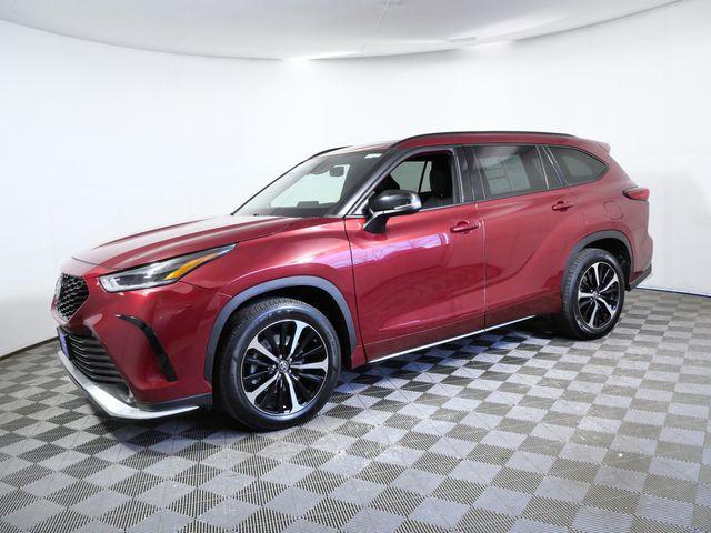 used 2021 Toyota Highlander car, priced at $32,750