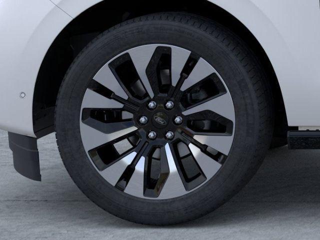 new 2025 Ford Expedition car, priced at $85,439