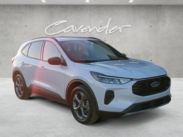 used 2025 Ford Escape car, priced at $20,833