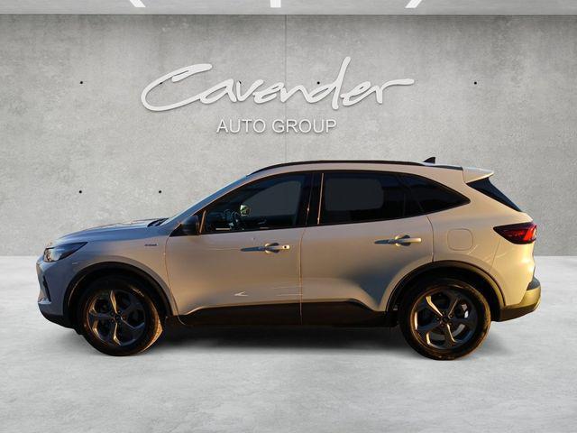used 2025 Ford Escape car, priced at $20,833