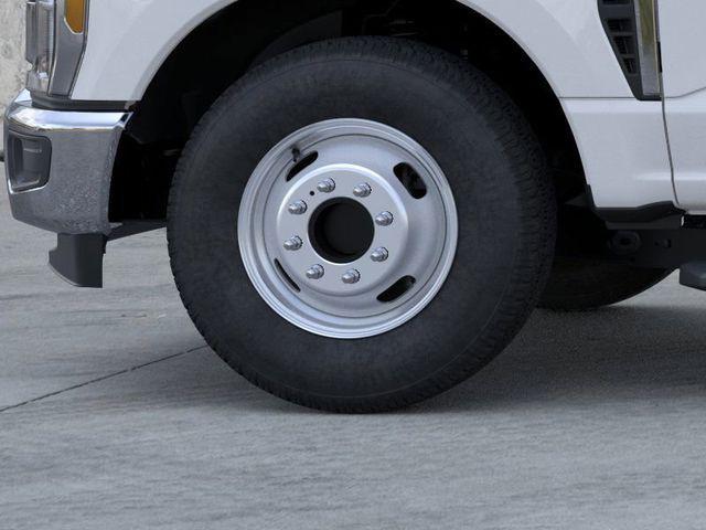 new 2025 Ford F-350 car, priced at $49,744